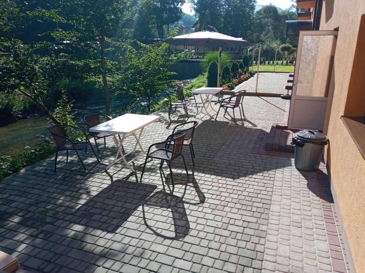 Сонячний Затишок Poljana Exterior foto